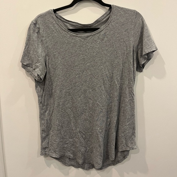 LULULEMON LOVE TEE NWOT - grey size 8 - Picture 2 of 3